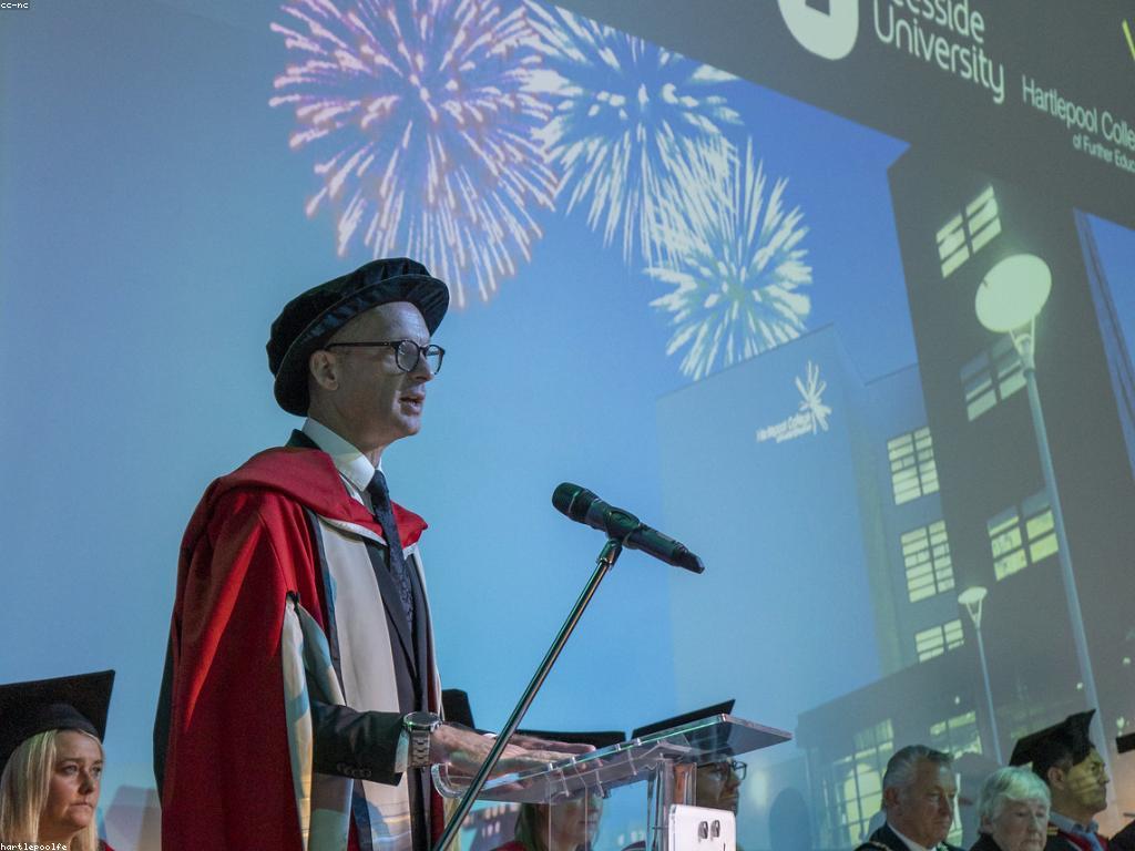 នាក់ឈ្នះរង្វាន់: ការលើកទឹកចិត្ត និងការទទួលបានបានលើស