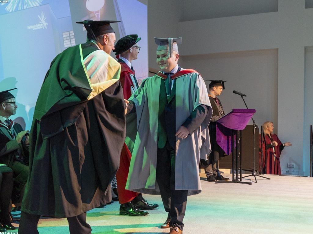 ការទទួលបានរង្វាន់: ការស្គាល់និងការផ្តល់កិត្តិយស